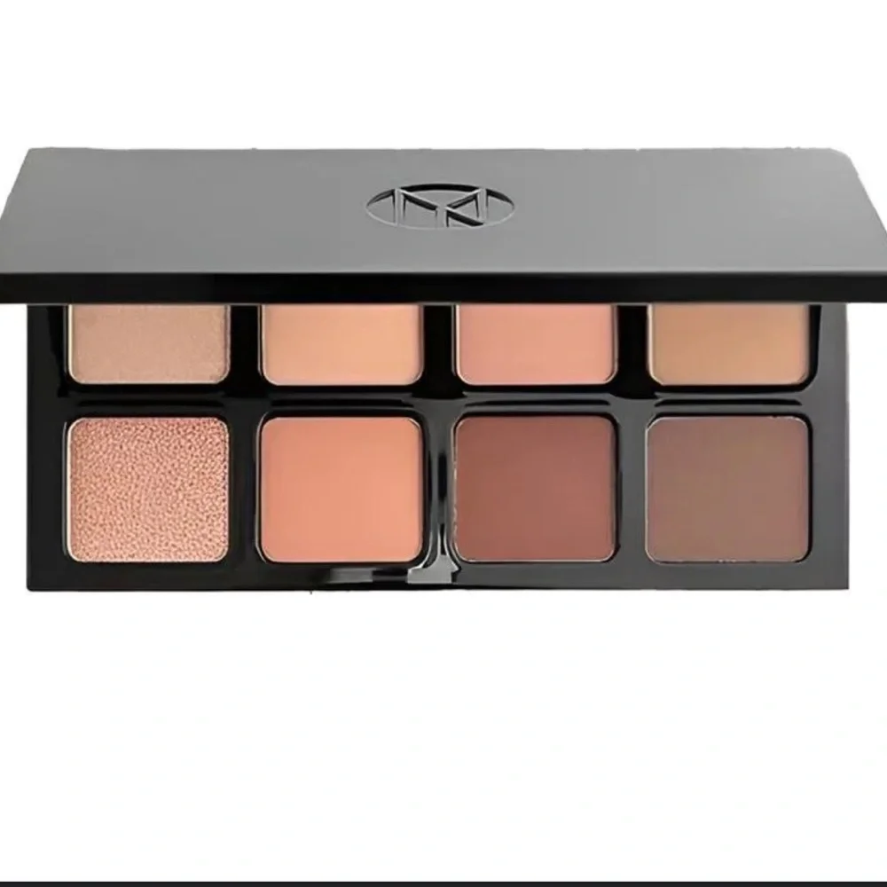 **New** Il Makiage High Impact 8-Pan Color Palette Shade Addict - Picture 1 of 14